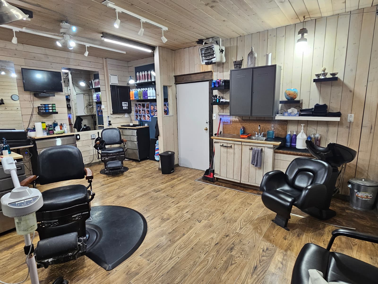MR.BARBERSHOP interior, downtown Whitehorse barbershop